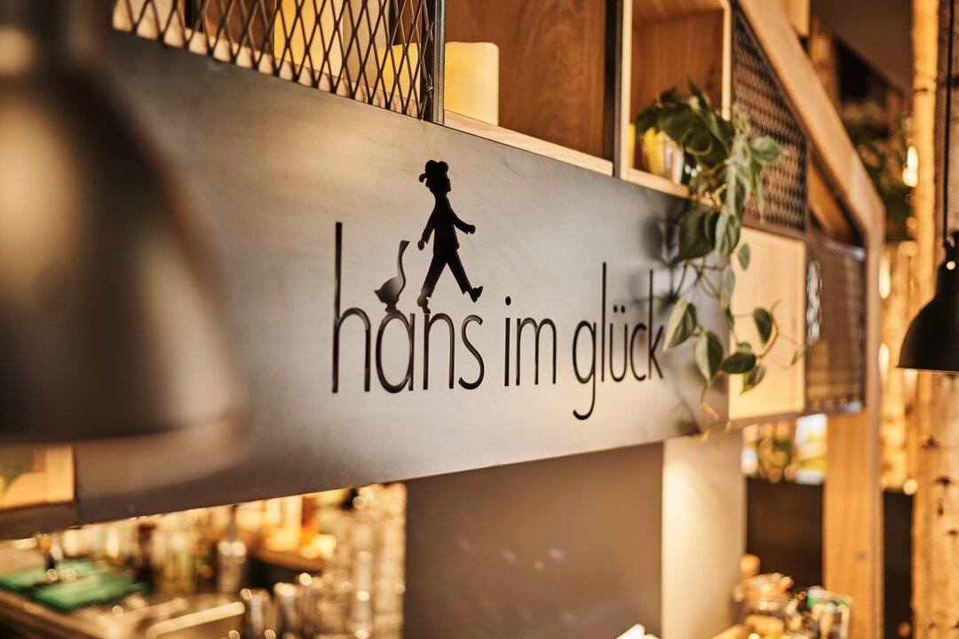HANS IM GLÜCK Hauptbahnhof Berlin NeoTaste